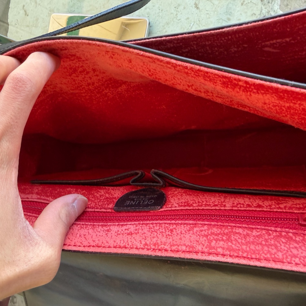 Celine Vintage Shoulder Bag W/ Dry Peeling Inside - Picture 12 of 14